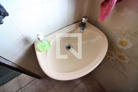 Casa à venda com 393m², 5 quartos e 8 vagasBanheiro da Suíte 2