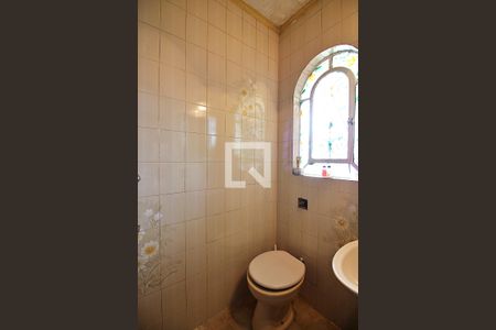 Casa à venda com 393m², 5 quartos e 8 vagasBanheiro da Suíte 1