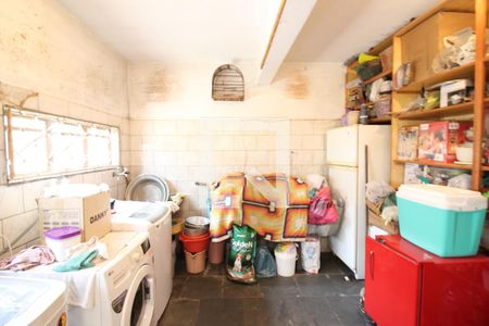 Casa à venda com 393m², 5 quartos e 8 vagasLavanderia 