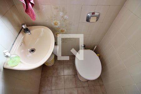 Casa à venda com 393m², 5 quartos e 8 vagasBanheiro da Suíte 2