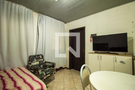 Sala/Quarto de casa à venda com 1 quarto, 310m² em Cavalhada, Porto Alegre