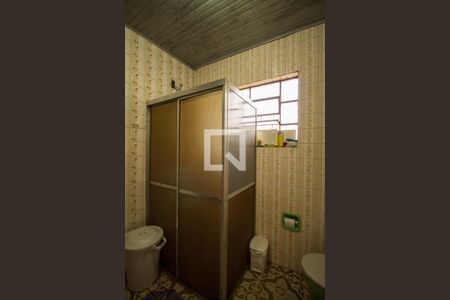 Banheiro de casa à venda com 1 quarto, 310m² em Cavalhada, Porto Alegre