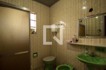 Banheiro de casa à venda com 1 quarto, 310m² em Cavalhada, Porto Alegre