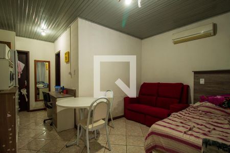 Sala/Quarto de casa à venda com 1 quarto, 310m² em Cavalhada, Porto Alegre