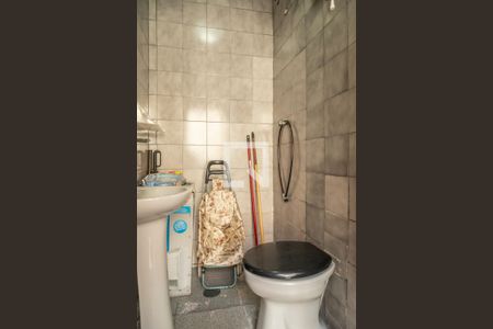 Casa à venda com 500m², 2 quartos e 8 vagasBanheiro 1