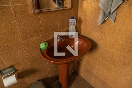 Casa à venda com 500m², 2 quartos e 8 vagasBanheiro 2