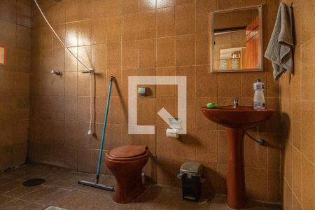 Casa à venda com 500m², 2 quartos e 8 vagasBanheiro 2