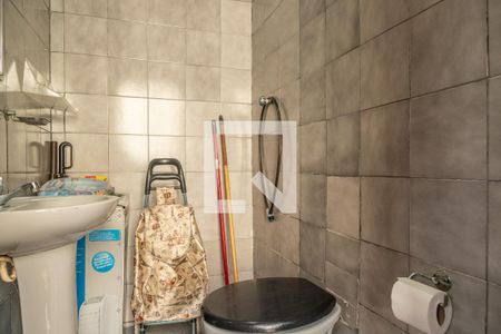 Casa à venda com 500m², 2 quartos e 8 vagasBanheiro 1