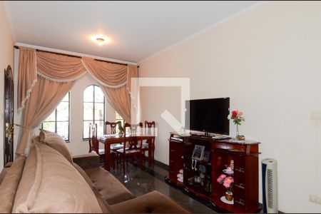 Casa à venda com 315m², 5 quartos e 5 vagas Casa à venda com 315m², 5 quartos e 5 vagasSala