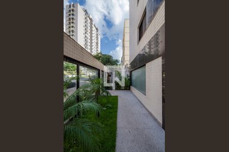 Apartamento à venda com 140m², 3 quartos e 2 vagasEntrada