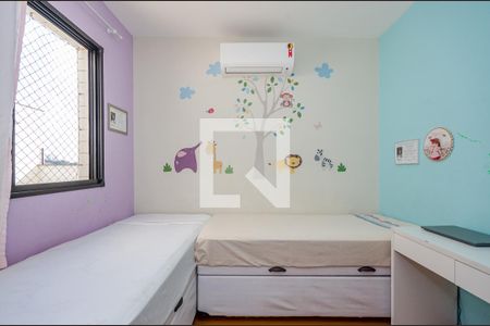 Apartamento à venda com 140m², 3 quartos e 2 vagasQuarto 2