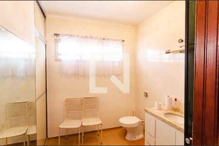 Casa à venda com 300m², 1 quarto e 3 vagasBanheiro Social