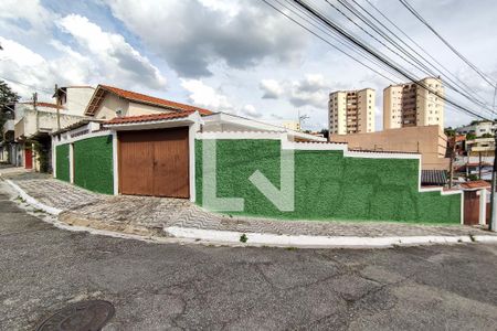 Casa à venda com 300m², 1 quarto e 3 vagasFachada