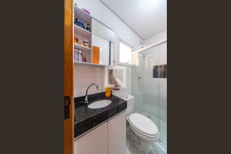 Banheiro  de apartamento à venda com 2 quartos, 100m² em Jardim das Maravilhas, Santo André