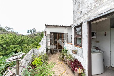 Casa à venda com 155m², 5 quartos e 3 vagas Casa à venda com 155m², 5 quartos e 3 vagasTerraço