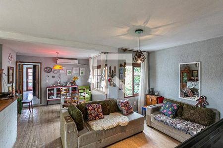 Casa à venda com 155m², 5 quartos e 3 vagas Casa à venda com 155m², 5 quartos e 3 vagasSala