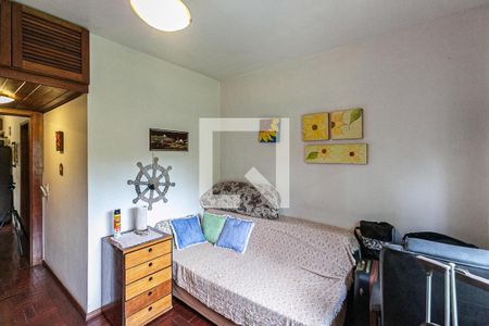 Casa à venda com 155m², 5 quartos e 3 vagas Casa à venda com 155m², 5 quartos e 3 vagasQuarto 2