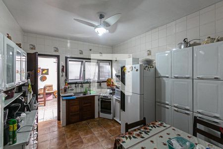 Cozinha de casa à venda com 5 quartos, 155m² em Vila Nova, Porto Alegre