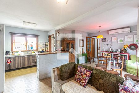 Casa à venda com 155m², 5 quartos e 3 vagas Casa à venda com 155m², 5 quartos e 3 vagasSala