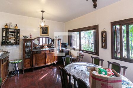 Sala de casa à venda com 5 quartos, 155m² em Vila Nova, Porto Alegre