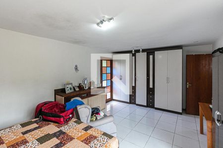 Casa à venda com 155m², 5 quartos e 3 vagas Casa à venda com 155m², 5 quartos e 3 vagasQuarto 5
