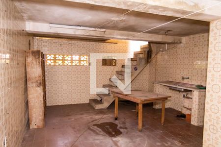 Casa à venda com 130m², 3 quartos e 2 vagas Casa à venda com 130m², 3 quartos e 2 vagasSalão