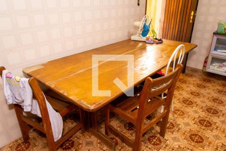 Casa à venda com 130m², 3 quartos e 2 vagas Casa à venda com 130m², 3 quartos e 2 vagasCozinha