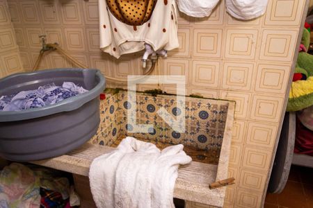 Casa à venda com 130m², 3 quartos e 2 vagas Casa à venda com 130m², 3 quartos e 2 vagasQuintal e área de serviço