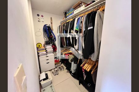 Apartamento à venda com 105m², 3 quartos e 2 vagasCloset - Quarto 2