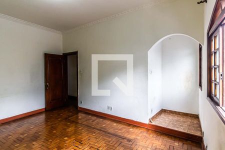 Casa para alugar com 118m², 2 quartos e 3 vagasSala