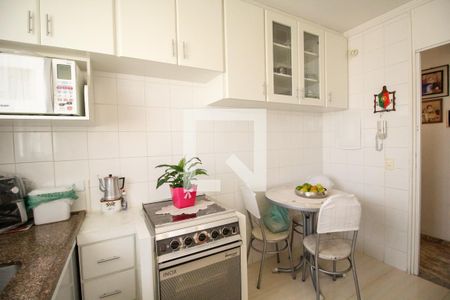 Apartamento à venda com 64m², 2 quartos e 1 vagaCozinha