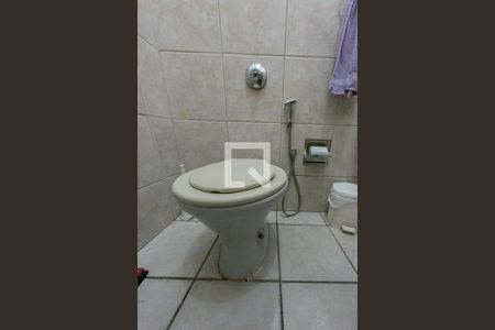 Casa à venda com 105m², 3 quartos e 2 vagasBanheiro Social