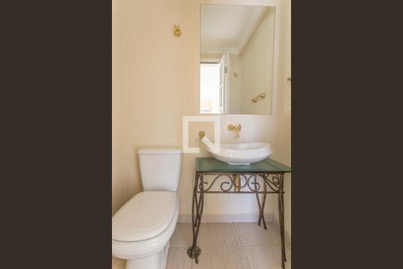 Lavabo de apartamento para alugar com 4 quartos, 105m² em Vila Pompéia, São Paulo