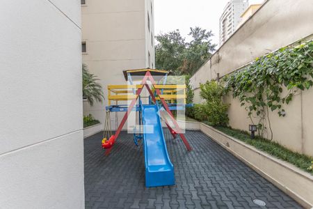 Apartamento para alugar com 105m², 4 quartos e 2 vagas Apartamento para alugar com 105m², 4 quartos e 2 vagasÁrea Comum - Playground