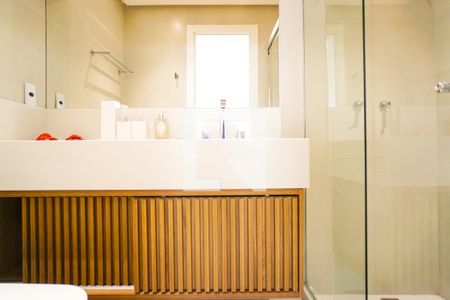 Casa de condomínio à venda com 400m², 5 quartos e 3 vagasBanheiro da Suíte 2