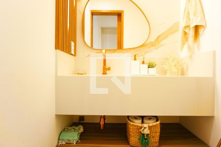 Casa de condomínio à venda com 400m², 5 quartos e 3 vagasLavabo