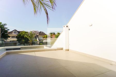 Casa de condomínio à venda com 400m², 5 quartos e 3 vagasVaranda da Suíte 1