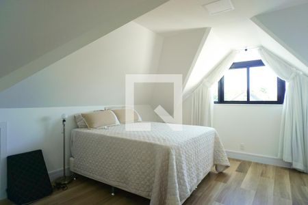 Casa de condomínio à venda com 400m², 5 quartos e 3 vagasSuíte 4