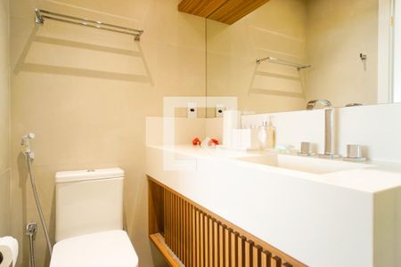 Casa de condomínio à venda com 400m², 5 quartos e 3 vagasBanheiro da Suíte 2