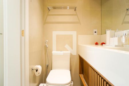 Casa de condomínio à venda com 400m², 5 quartos e 3 vagasBanheiro da Suíte 2