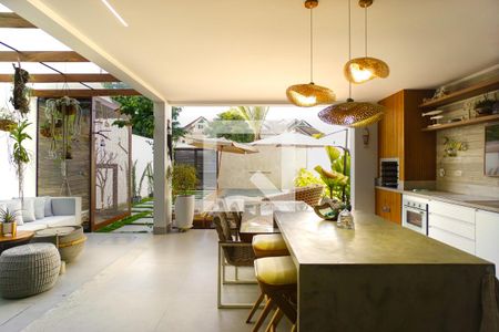 Casa de condomínio à venda com 400m², 5 quartos e 3 vagasVaranda Gourmet