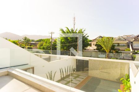 Casa de condomínio à venda com 400m², 5 quartos e 3 vagasVaranda da Suíte 1