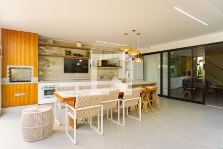 Casa de condomínio à venda com 400m², 5 quartos e 3 vagasVaranda Gourmet