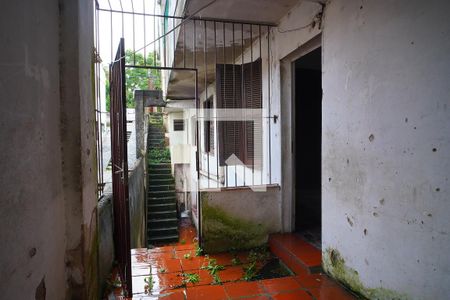 Casa à venda com 300m², 6 quartos e 2 vagaslateral 