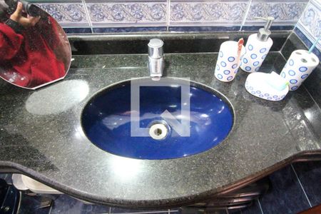 Casa à venda com 144m², 3 quartos e 3 vagasBanheiro - Torneira