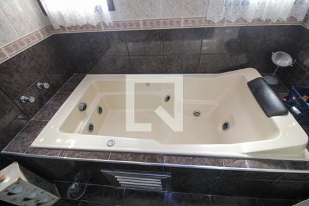 Casa à venda com 144m², 3 quartos e 3 vagasBanheiro da Suíte