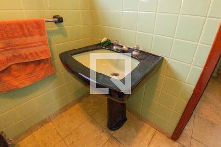 Casa à venda com 1093m², 7 quartos e 8 vagasBanheiro 1