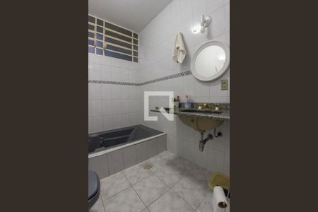 Casa à venda com 1093m², 7 quartos e 8 vagasBanheiro da Suíte