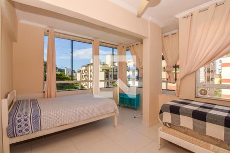 Apartamento para alugar com 217m², 3 quartos e 2 vagasQuarto 2