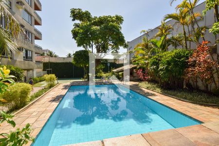 Apartamento para alugar com 217m², 3 quartos e 2 vagasÁrea Comum - Piscina
